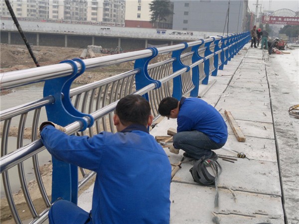 武清不锈钢桥梁护栏除锈维护的重要性及其方法